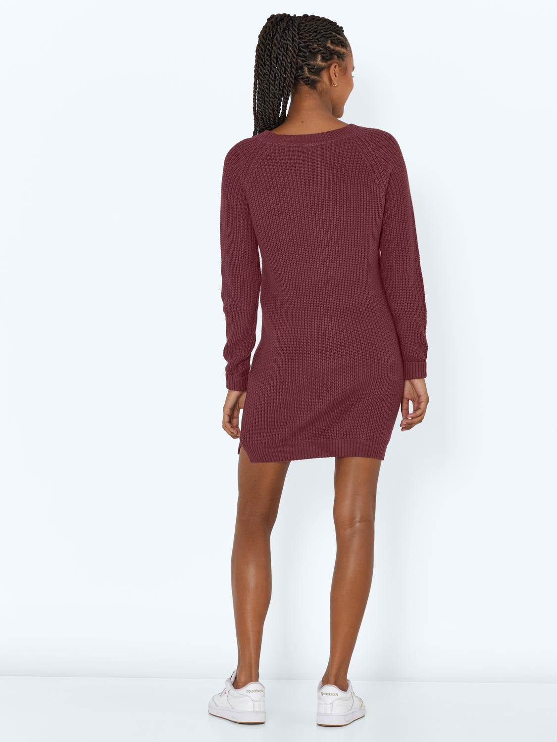 model_shot-front_full